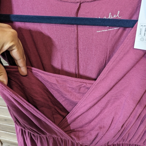 NWT wine color midi dress very flowy soft and comfortable size S Ingrid & isabel - Picture 3 of 5